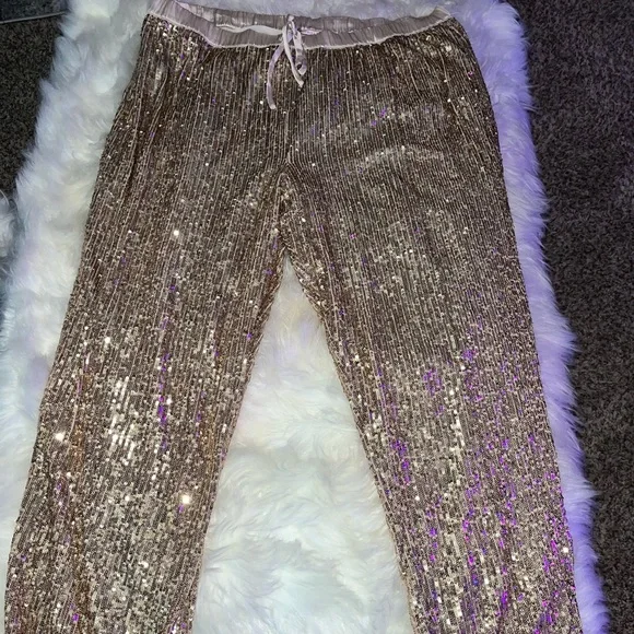 Victoria Secret Joggers - Picture 1 of 5